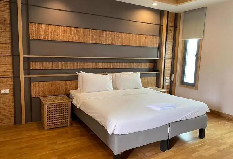 اتاق استاندارد در طبقه همکف, Paragon Inn