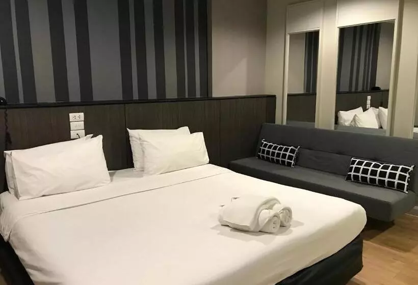 اتاق استاندارد با تخت بزرگ, Paragon Inn