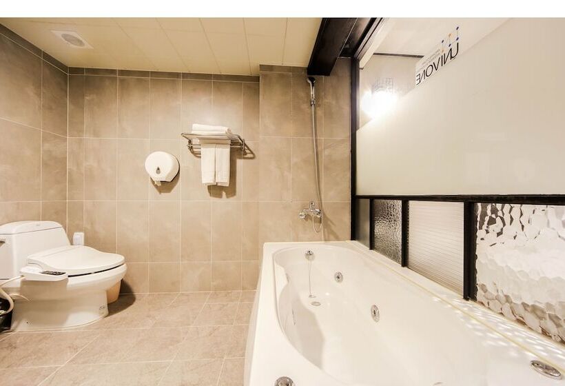 Camera Deluxe, Elysee