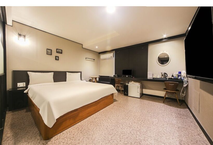 Camera Deluxe, Elysee