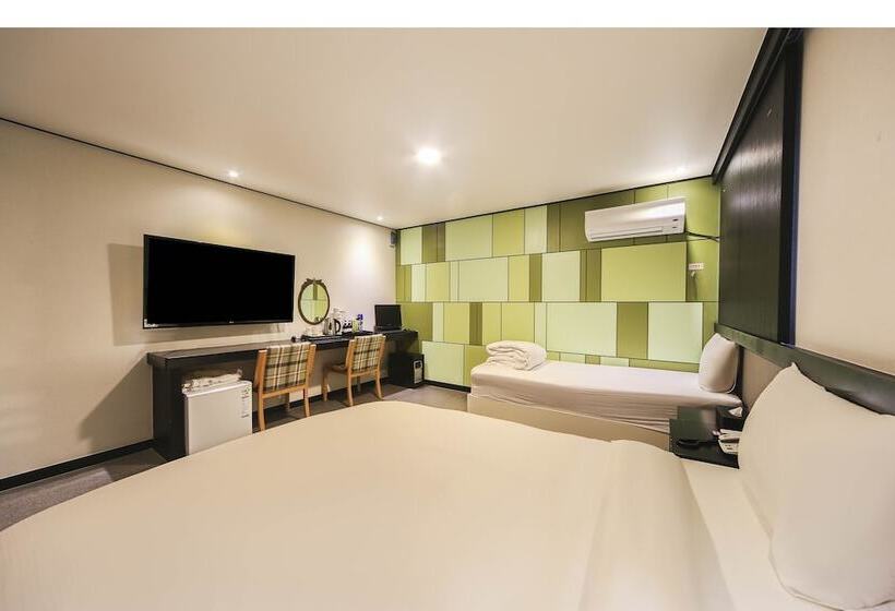 Camera Deluxe, Elysee