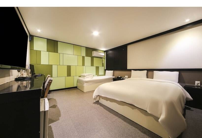 Camera Deluxe, Elysee