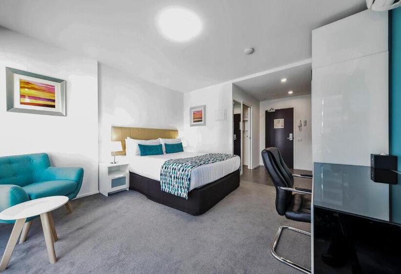 إستوديو قياسى, Pegasus Apart