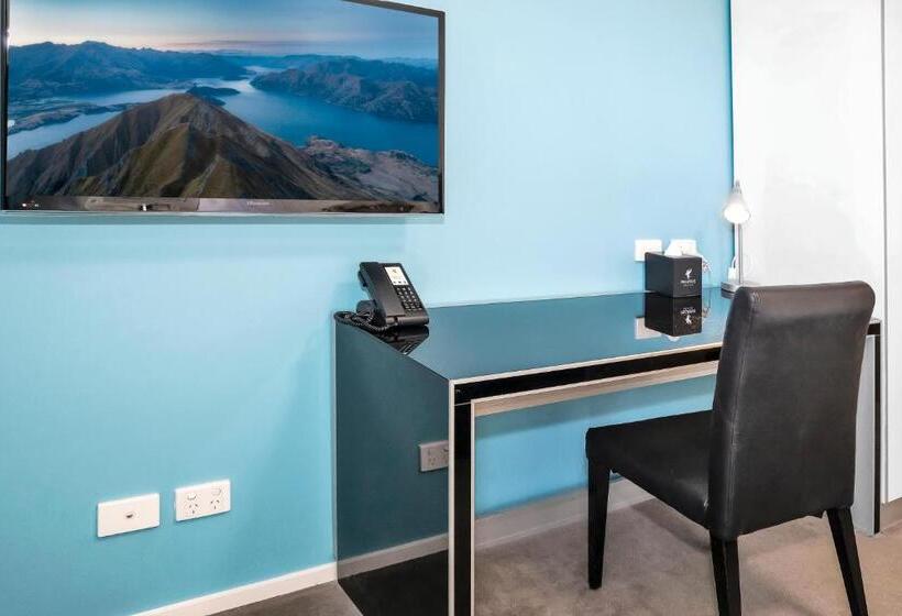 إستوديو قياسى, Pegasus Apart