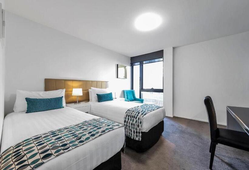 إستوديو قياسى, Pegasus Apart