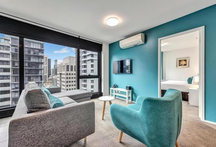 شقة غرفتين, Pegasus Apart