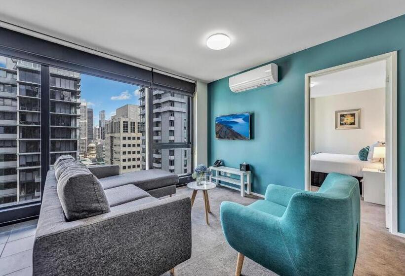 شقة غرفة واحدة, Pegasus Apart