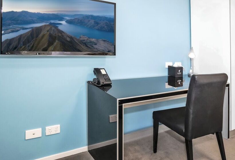 إستوديو قياسى, Pegasus Apart