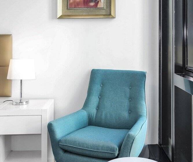 إستوديو قياسى, Pegasus Apart