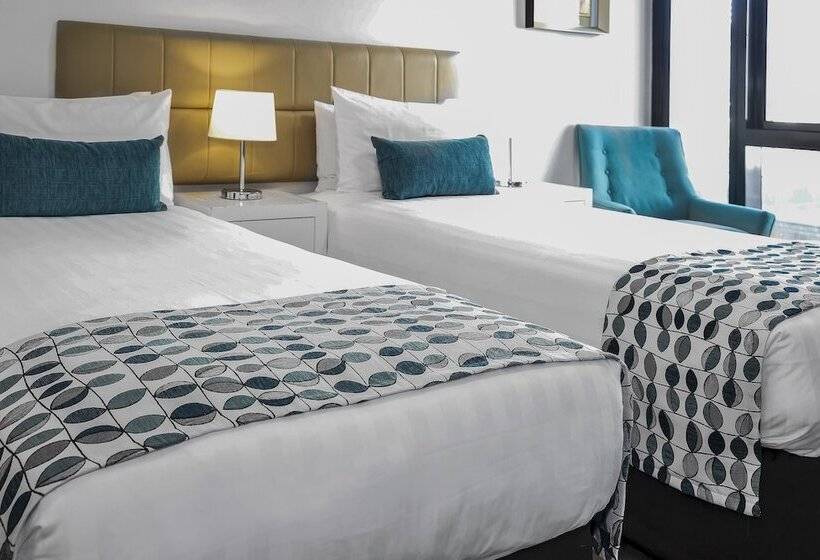 إستوديو قياسى, Pegasus Apart