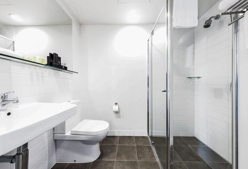 شقة غرفة واحدة, Pegasus Apart