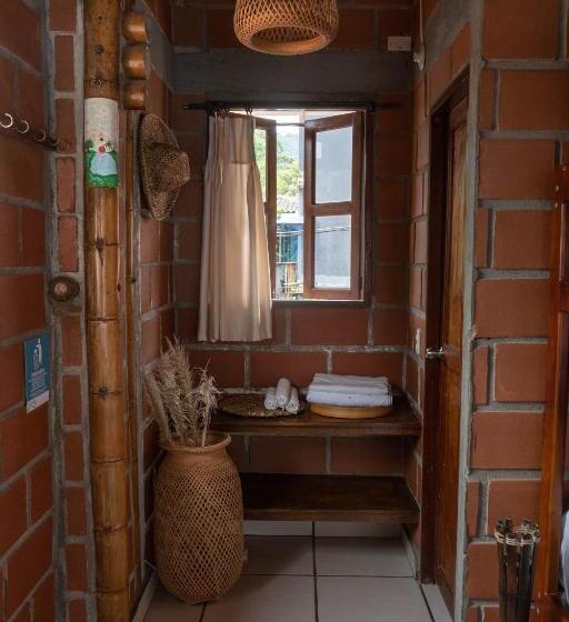 デラックスファミリールーム, Katamaran