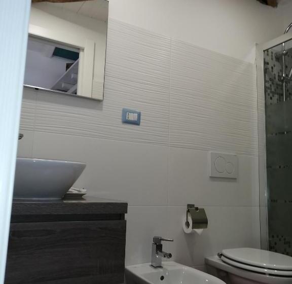 اتاق استاندارد سه نفره, Villamereu