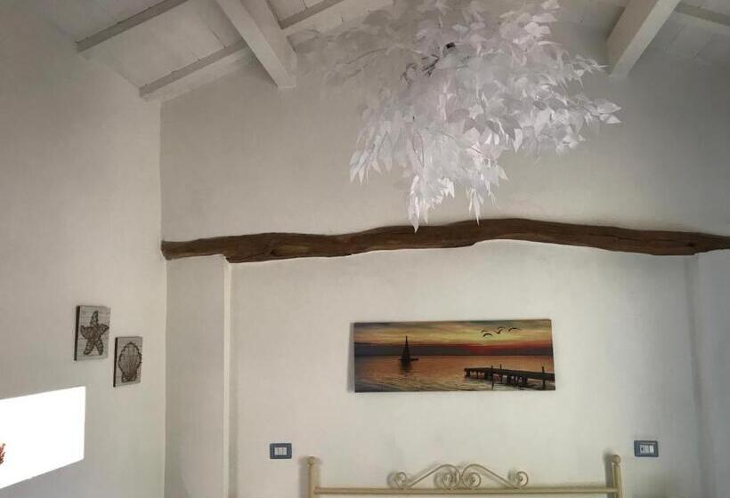 اتاق استاندارد سه نفره, Villamereu