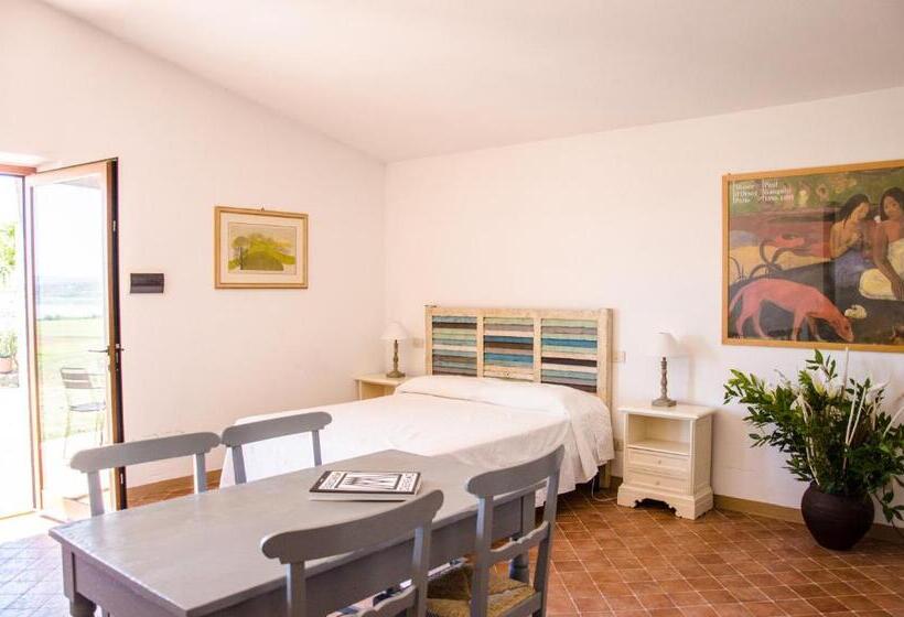 Standard studio with lake view, Agriturismo Poggio Antico