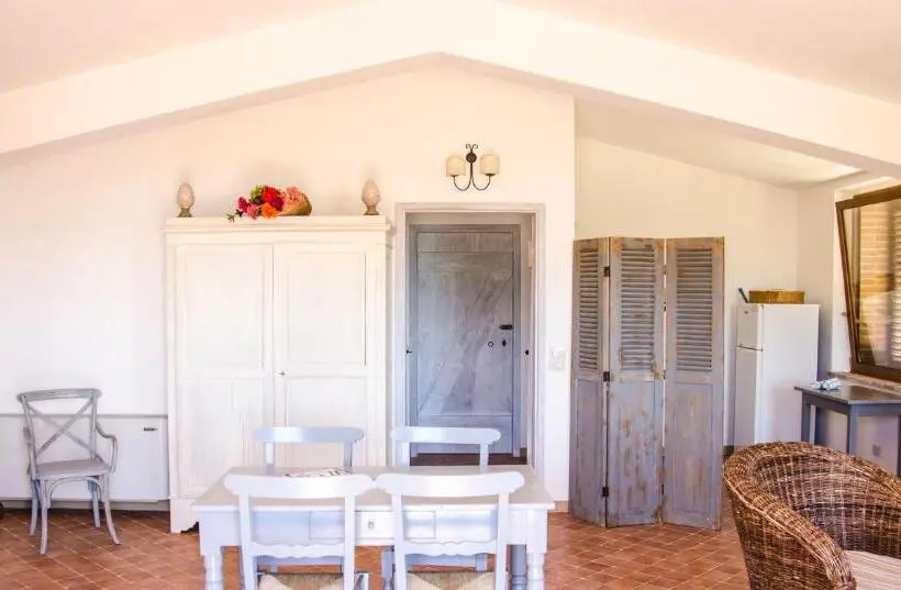 Standard studio with lake view, Agriturismo Poggio Antico