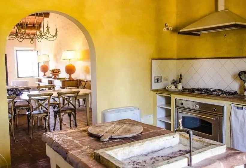 Comfort Kolmen Hengen Huone, Agriturismo Poggio Antico