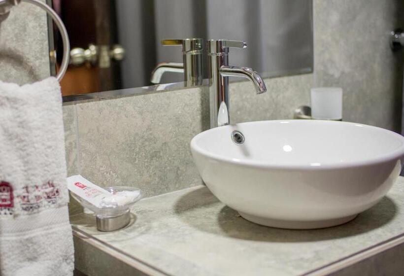 اتاق استاندارد چهار تخته, El Portal Del Marques