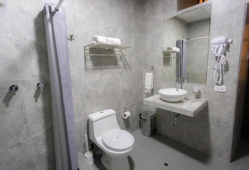 اتاق خانوادگی, El Portal Del Marques