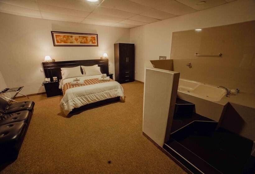 سوییت, El Portal Del Marques