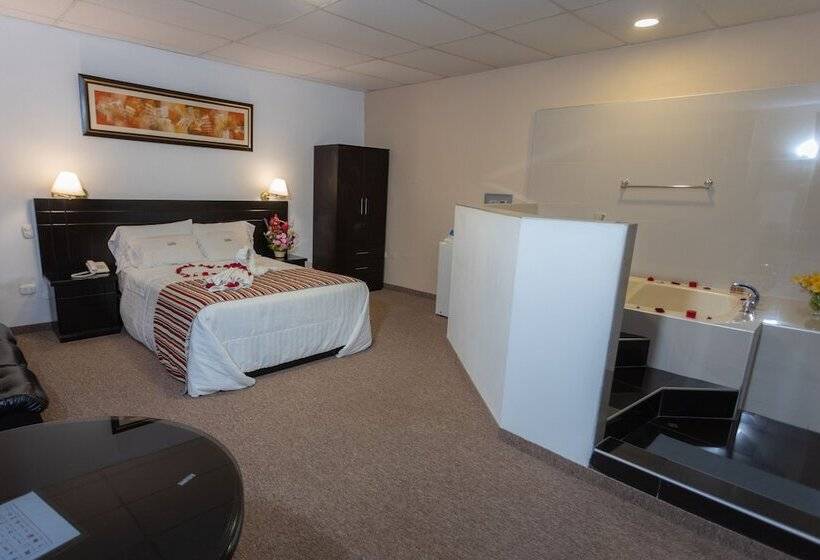 سوییت, El Portal Del Marques