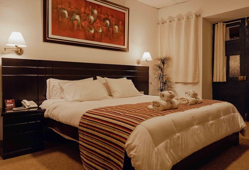 سوییت, El Portal Del Marques