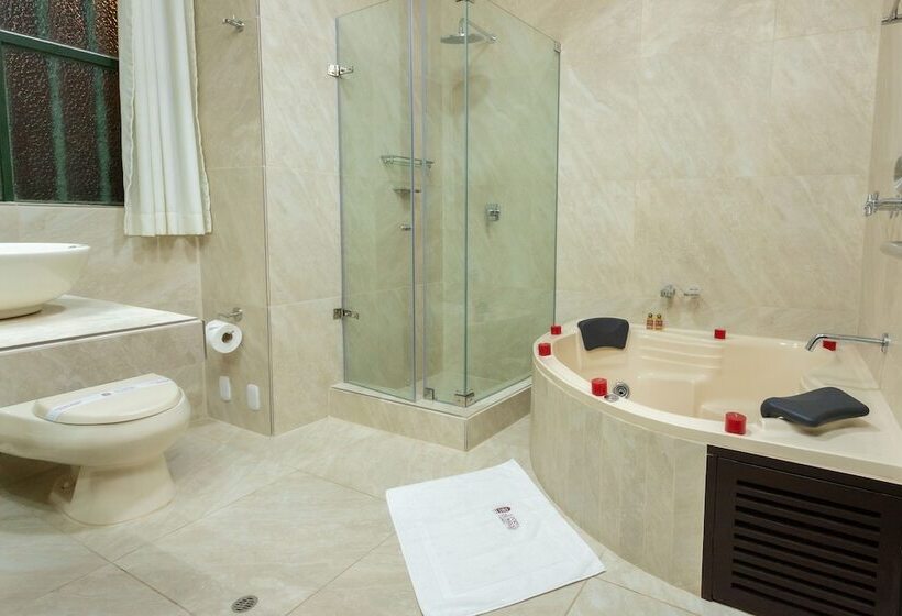 سوییت, El Portal Del Marques