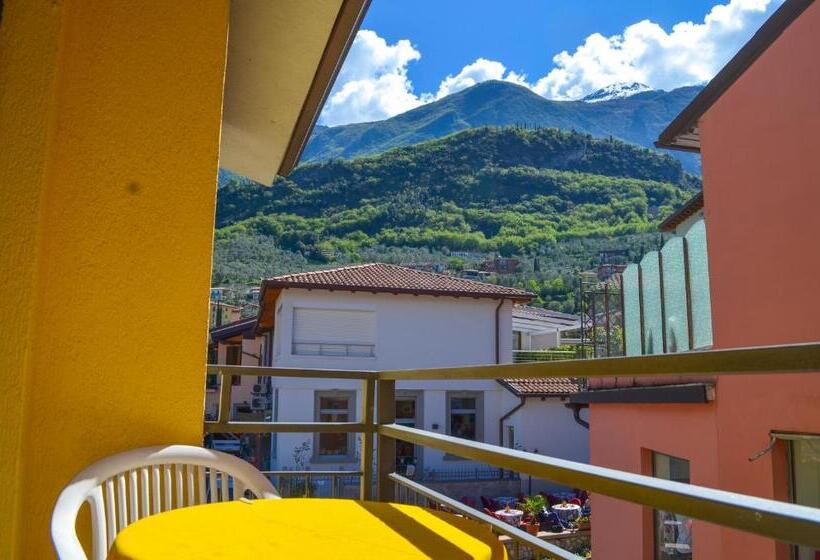 Apartamento 1 Dormitório com Vistas, La Madrugada