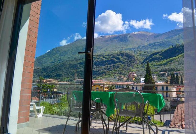 1 Bedroom Apartment Lake View, La Madrugada