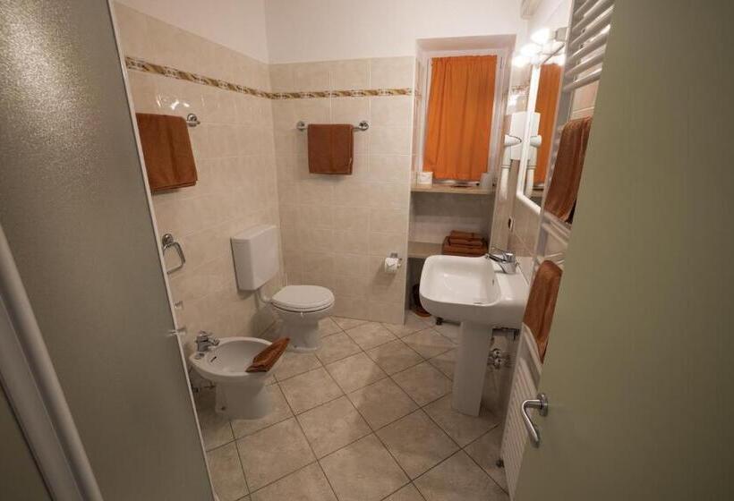 آپارتمان 2 خوابه, La Madrugada