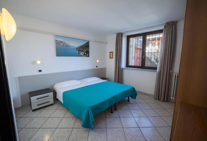 Apartamento 2 Dormitórios, La Madrugada