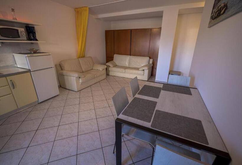 آپارتمان 2 خوابه, La Madrugada