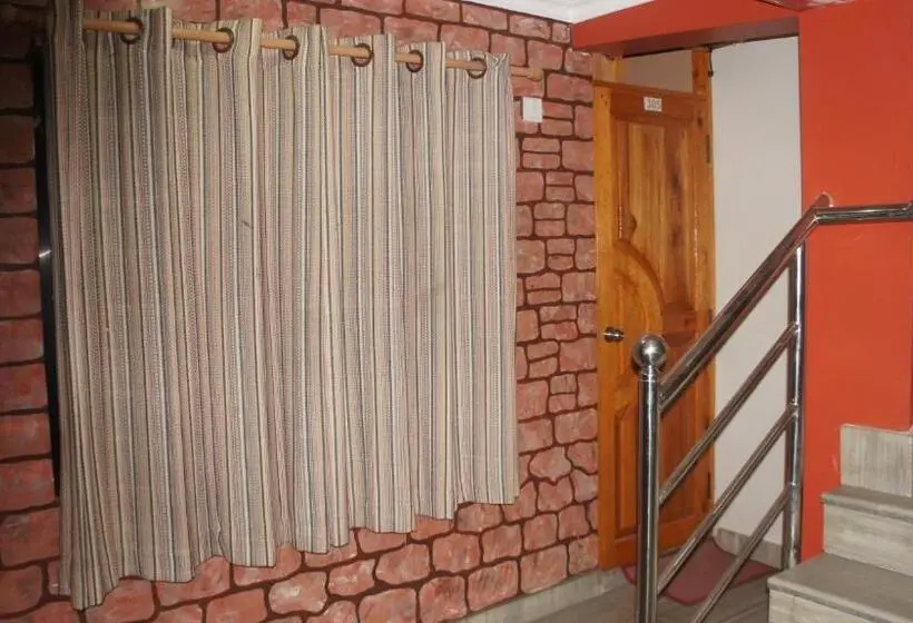 اتاق اکونومی یک تخته, City Guest House