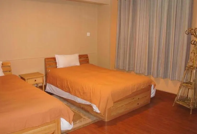 اتاق استاندارد با بالکن, City Guest House