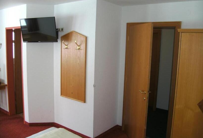 Трехместный Номер Стандарт с Балконом, Gasthof Gradlspitz