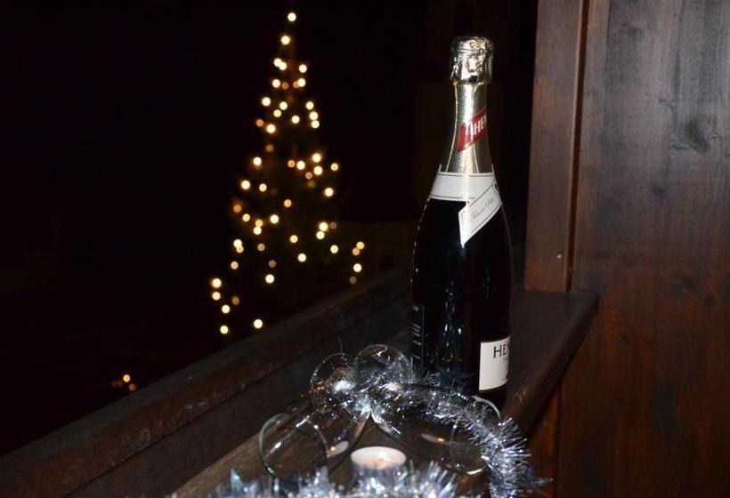 带阳台的高级房间, Gasthof Zur Gemütlichkeit