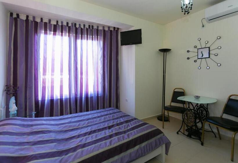 جناح غرفتين نوم, Guest Rooms Tivona