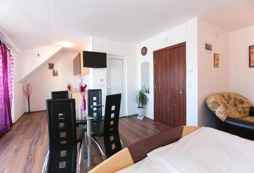 디럭스 룸, Guest Rooms Tivona