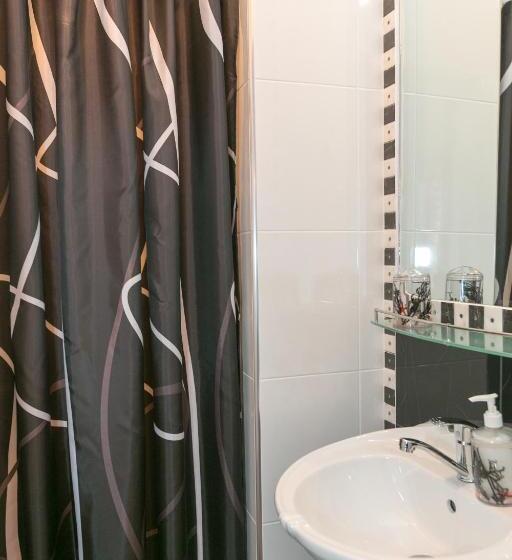 디럭스 룸, Guest Rooms Tivona