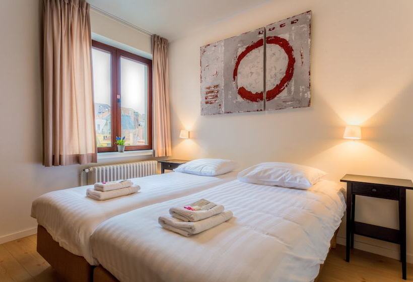 Номер Стандарт, Bla Bla