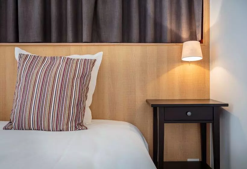 Superior-huone, Bla Bla