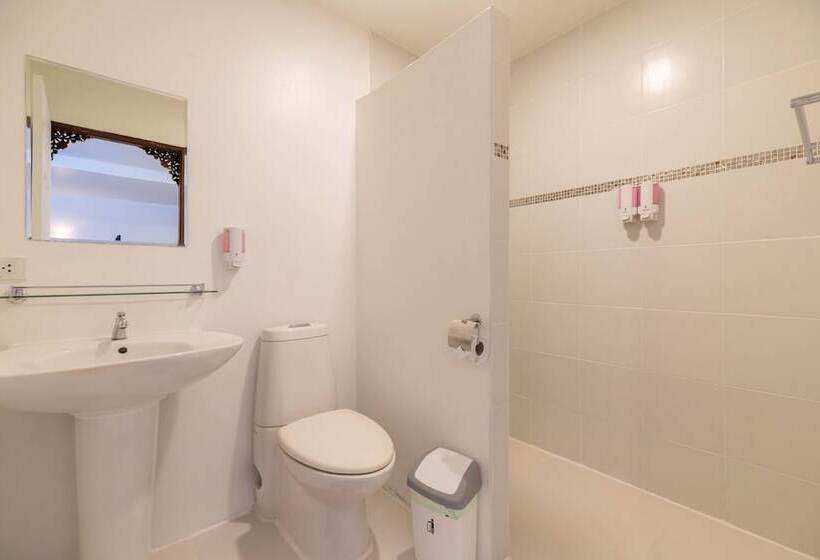 Quarto Triplo Estandar, Crystal Bay Beach Resort