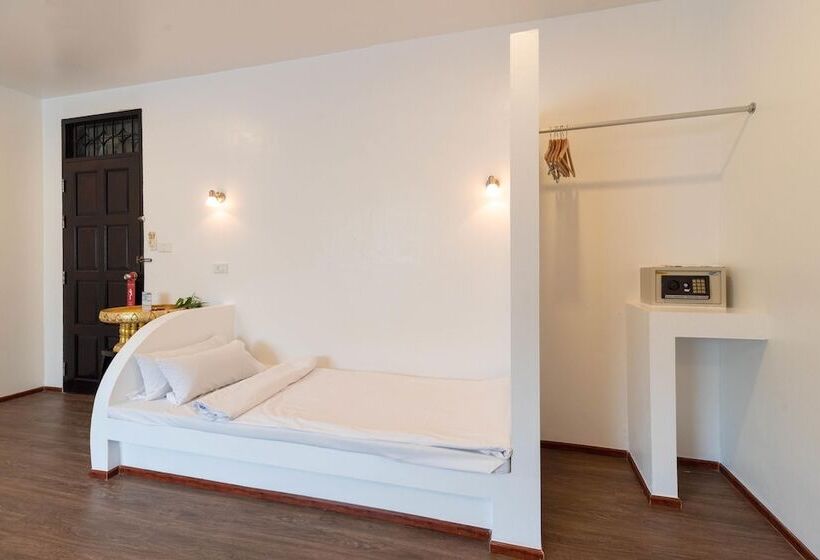 Quarto Triplo Estandar, Crystal Bay Beach Resort