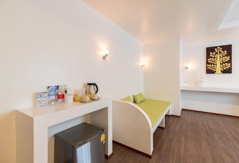 Quarto Triplo Estandar, Crystal Bay Beach Resort