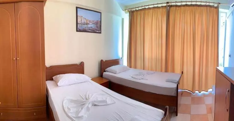 اتاق استاندارد با بالکن, Dodona