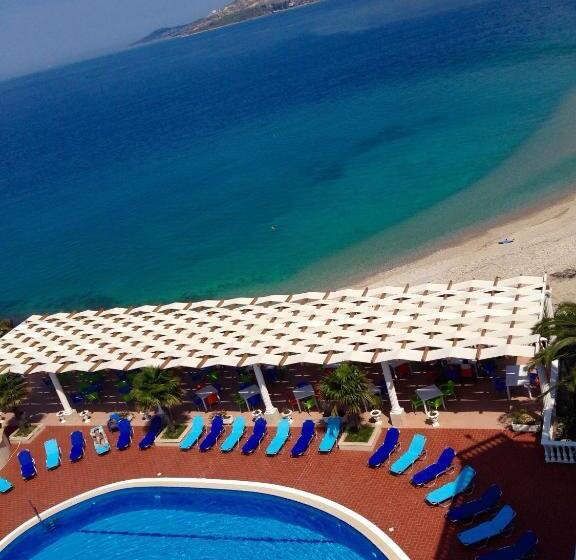 オーシャンビューファミリールーム, Dodona