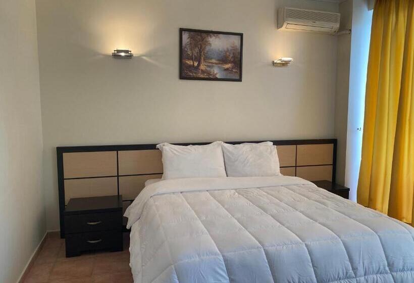 スタンダードルーム, Dodona