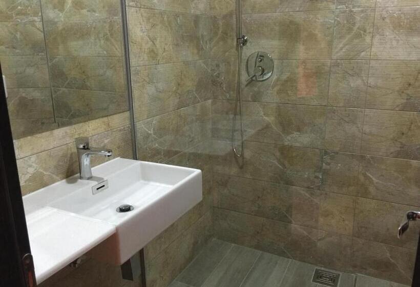 オーシャンビュースタンダードルームバルコニー付き, Dodona