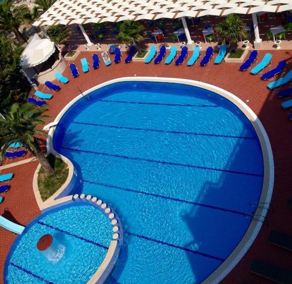 オーシャンビュースタンダードルームバルコニー付き, Dodona