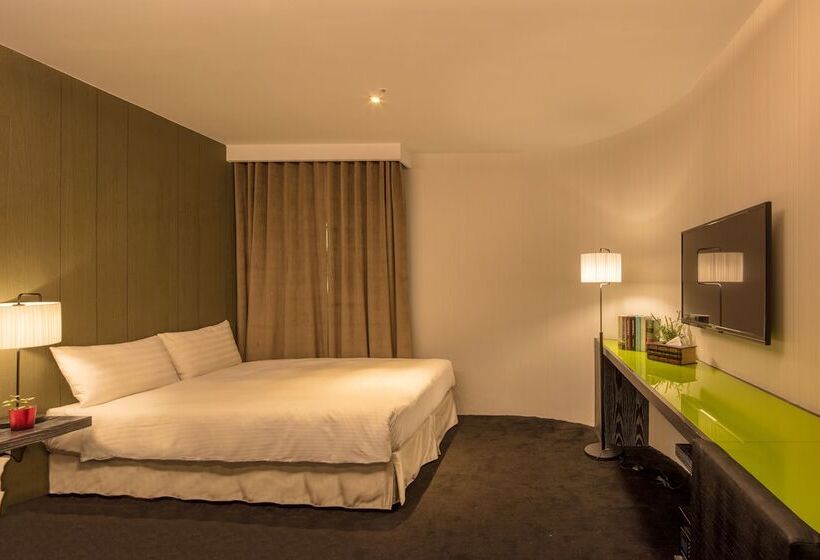 اتاق لوکس سه تخته, Finders Hotel Fu Qian